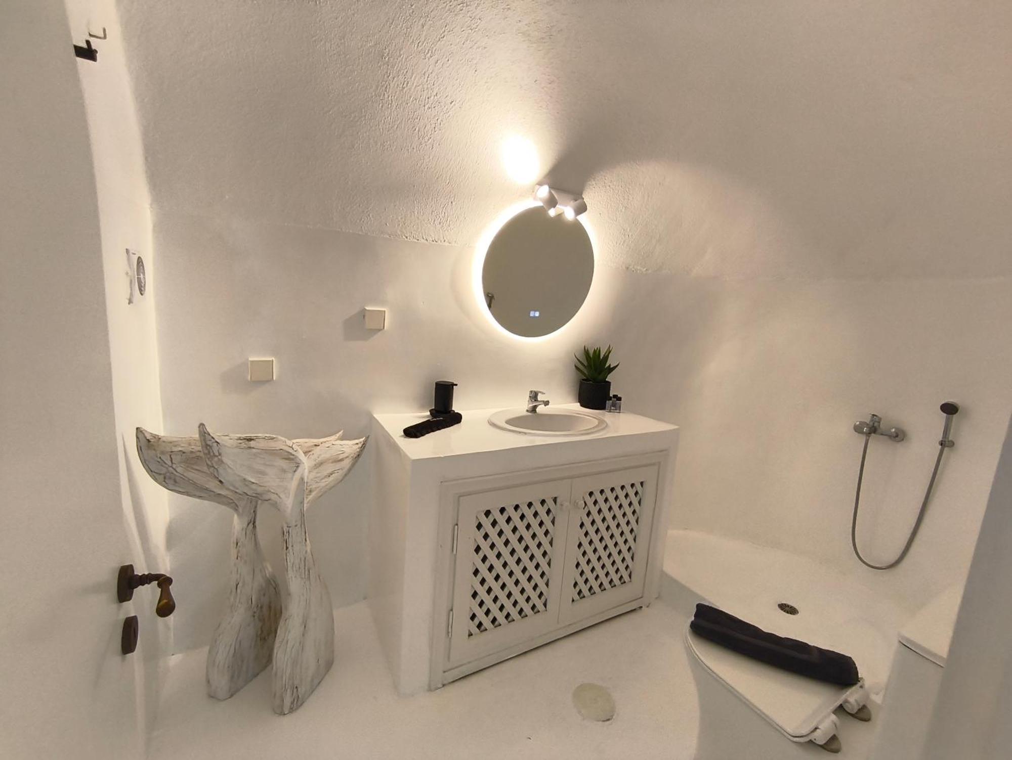 The Magic Luxury Cave Suites Vothon Exterior photo